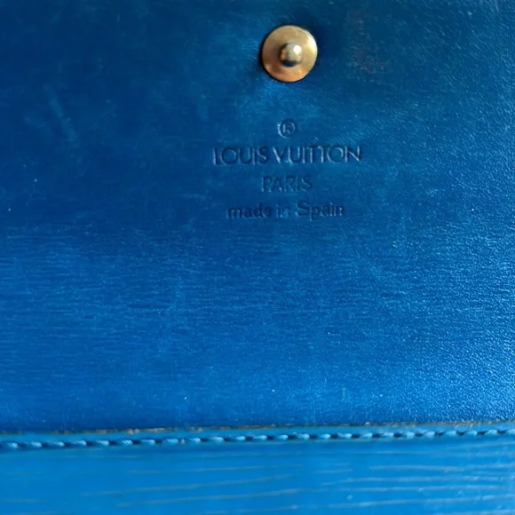Louis Vuitton Blue Epi Long Wallet - Picture 4 of 11